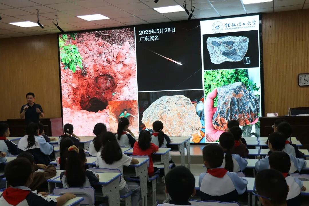 “大手拉小手，科普报告希望行” 百色站3