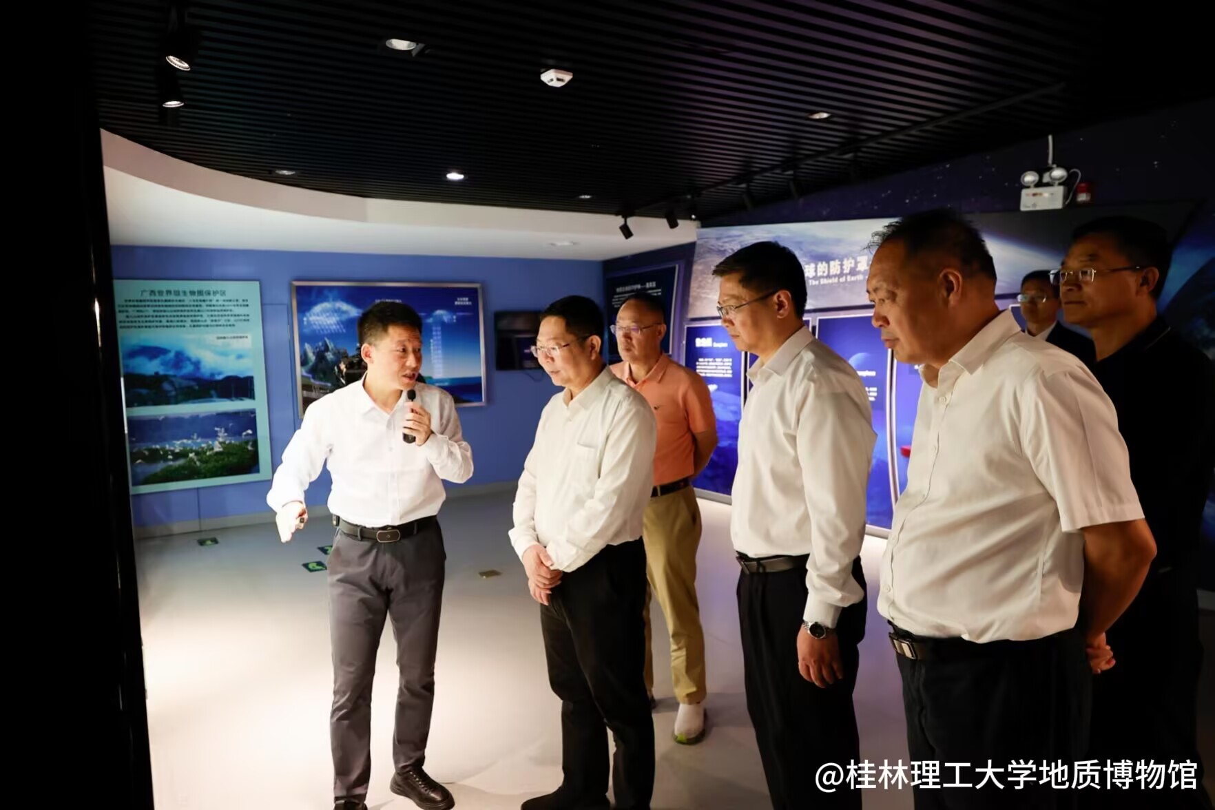 参观现场四